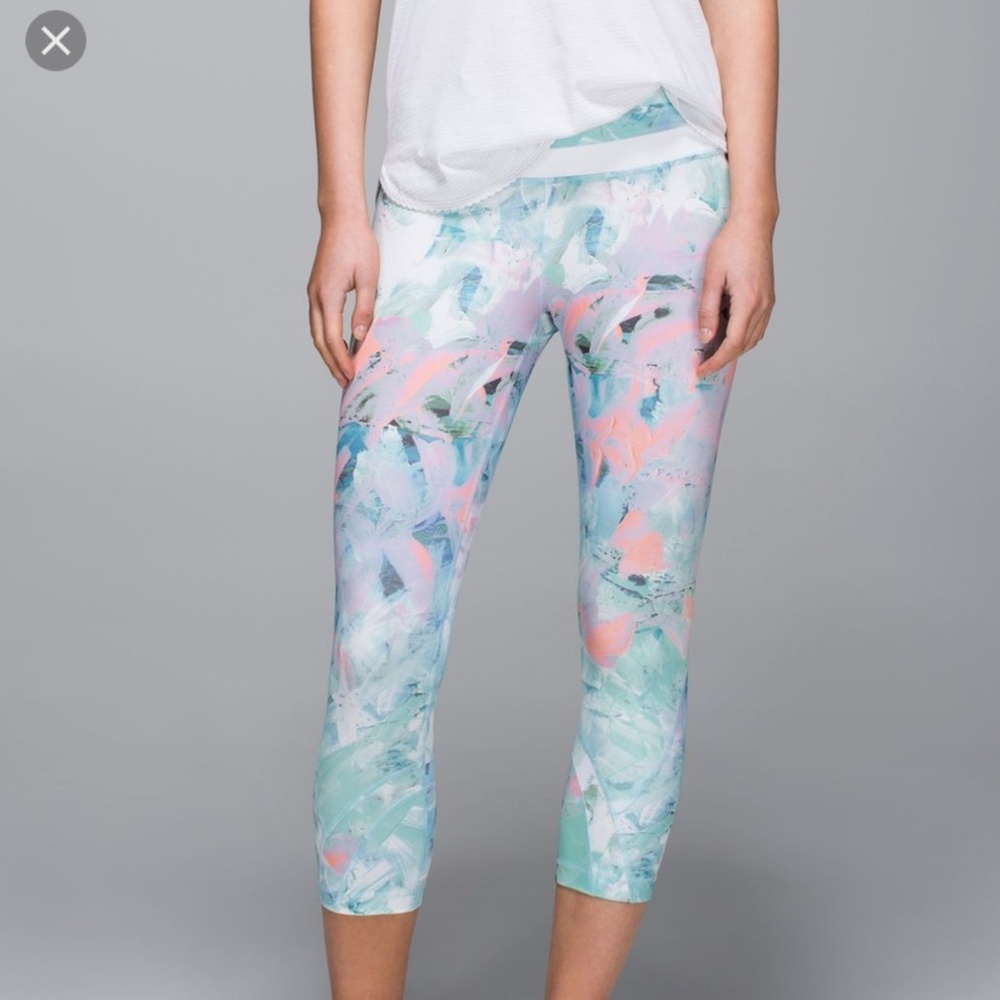 Lululemon Inspire Crop II